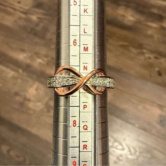 Sterling Silver Two-Tone Rose Gold Infinity Pave CZ Ring Womens Jewelry New - Picture 5 of 5